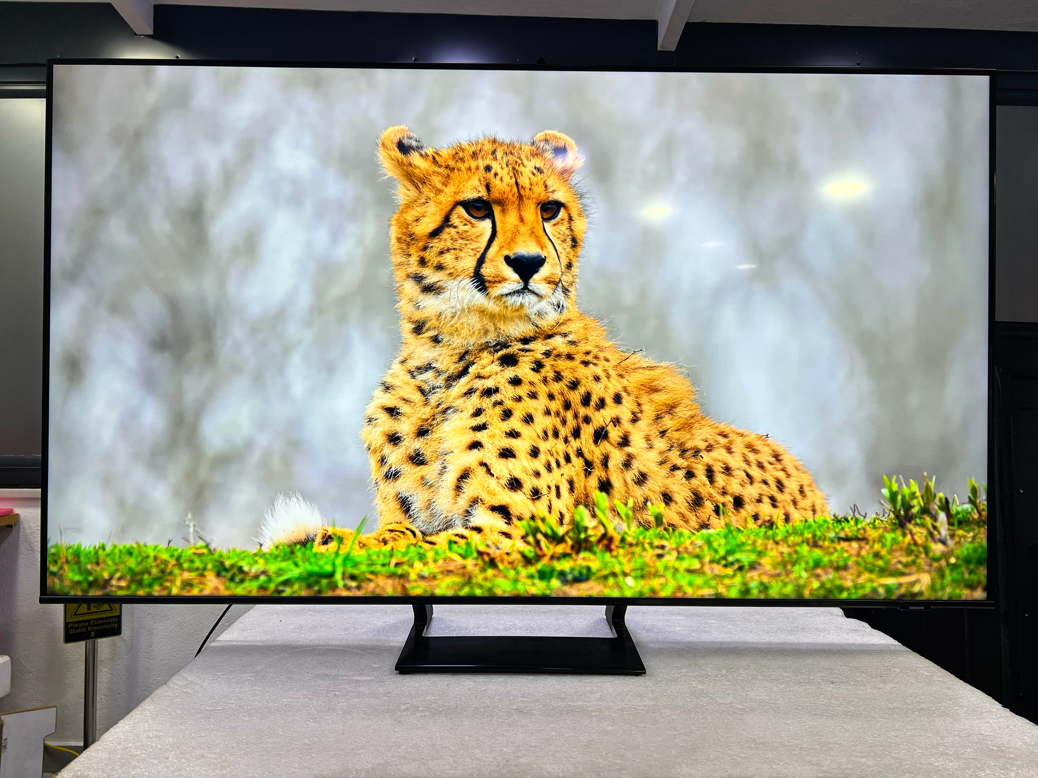 Samsung Crystal 65AU9000 4K Ultra HD 65" 165 Ekran Uydu Alıcılı Smart LED TV
