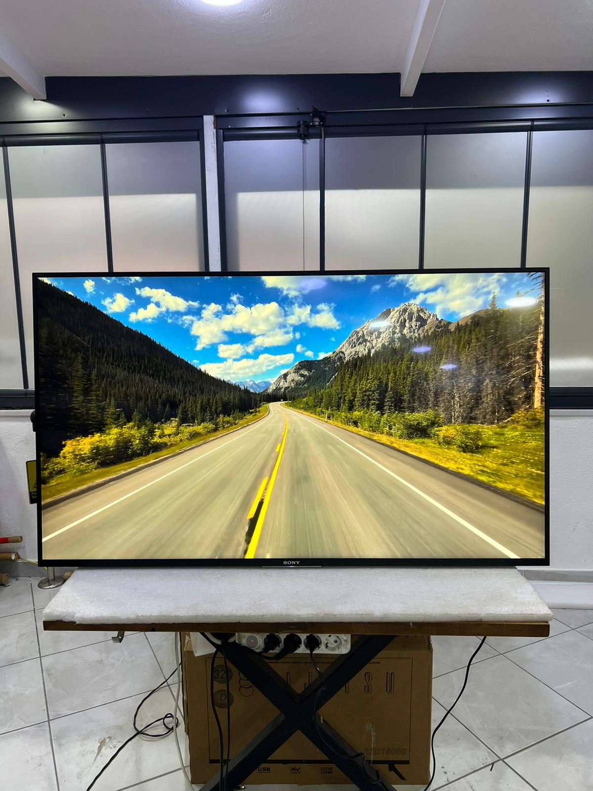 Sony KD-55XE8096 4K Uydu Alıcılı Android Smart LED Televizyon